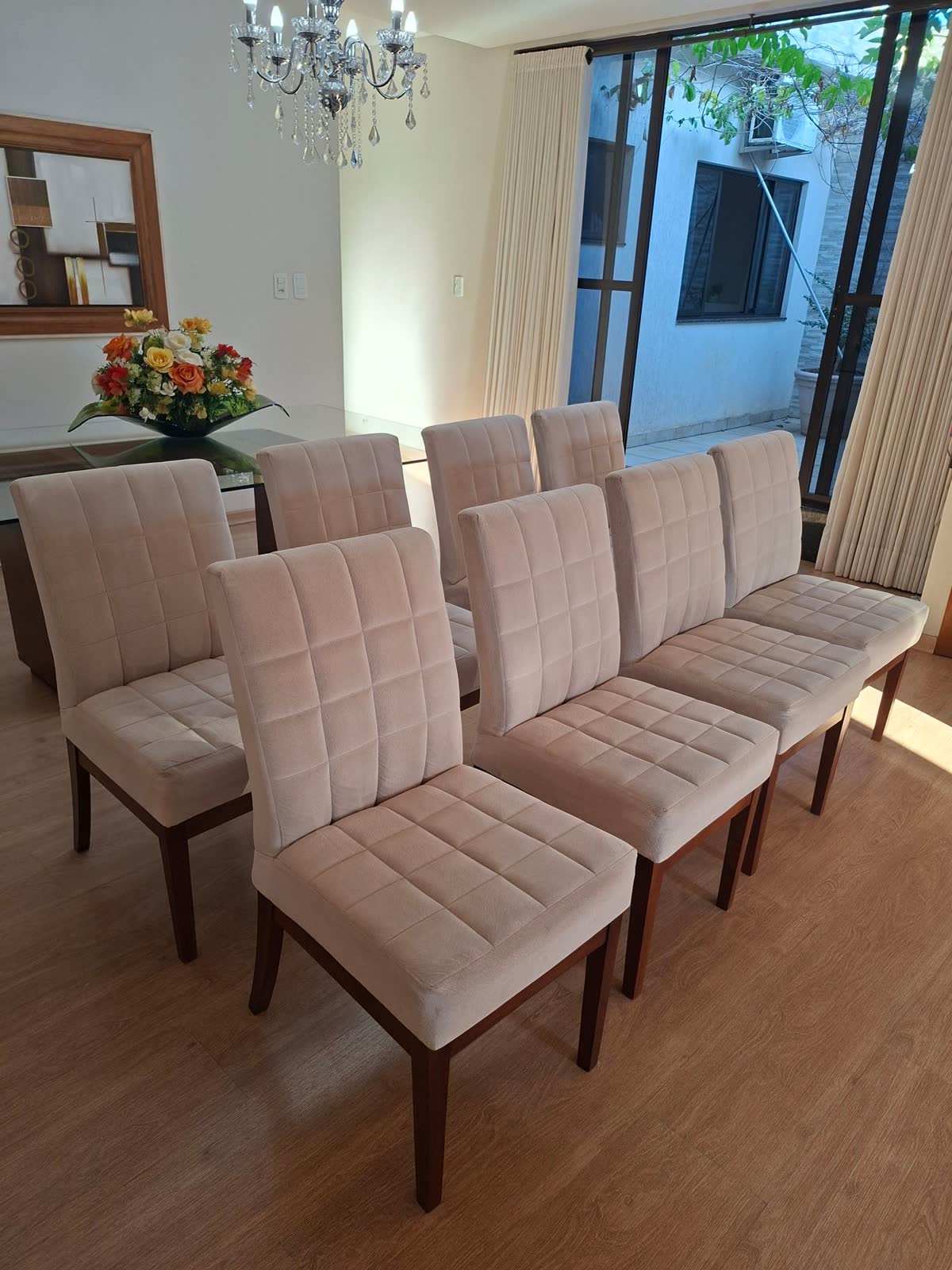 Cadeiras estofadas de sala de jantar