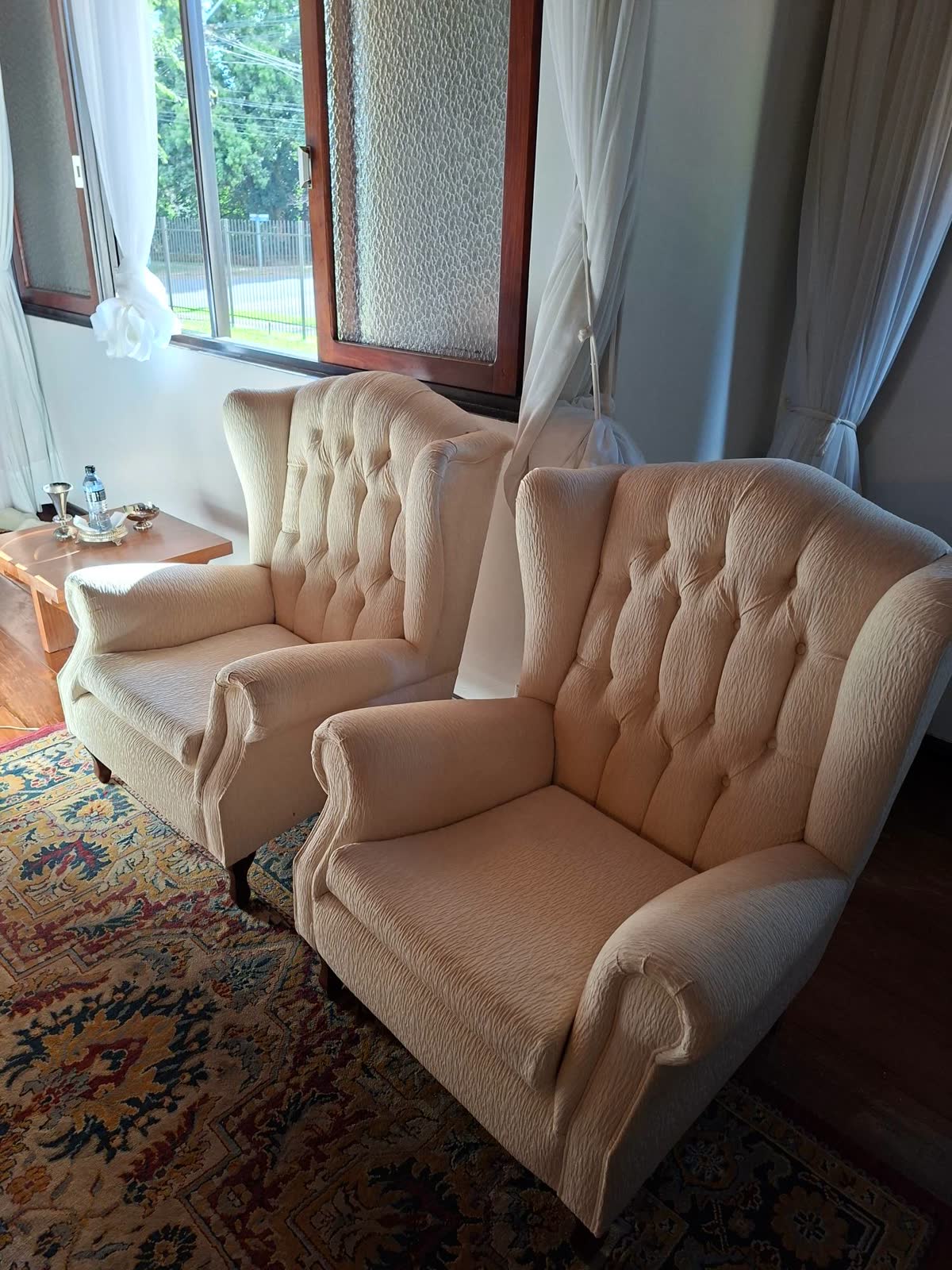 Poltronas estofadas